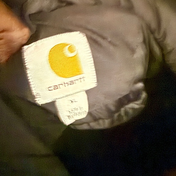 Carhartt Men's Black Puffer Jacket with Fur Hood - Picture 6 of 6